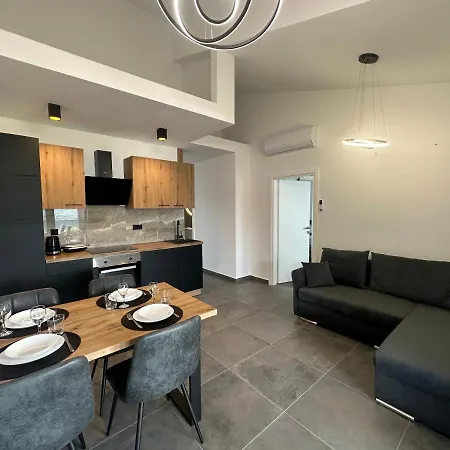 Pina Apartment *