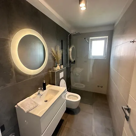 아파트 Pina Kornić